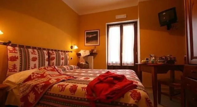 Hotel Tivet, Забронировать Отель Грессан Пила, рядом с Les Fleurs-Plan Praz
