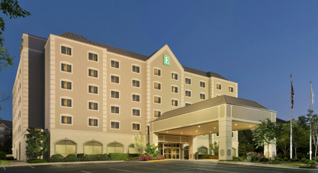 Embassy Suites Dulles Airport, Rezervați Hotel Herndon 