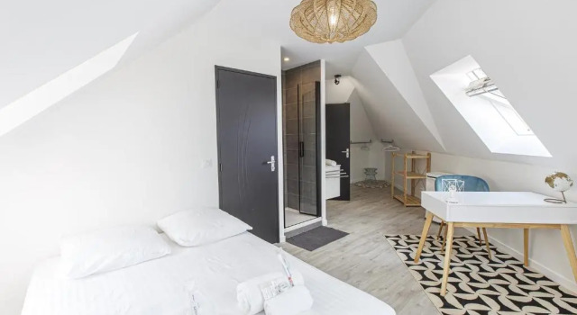 MOOVIE - Maison 3 chambres quartier Gare TGV, Varaa Hotelli Laval 