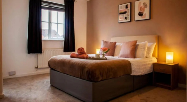 Коттедж 3 Bed Townhouse Stafford