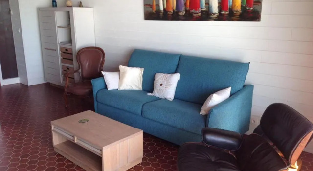 Un appartement avec acces plage a Saint Gilles vue mer comme sur un bateau