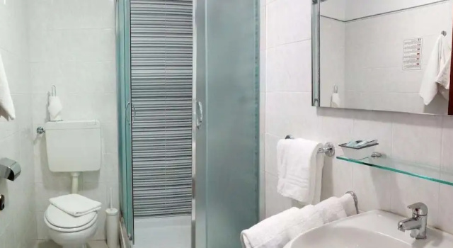 Четырёхместный номер Standard с балконом Hotel San Nazario