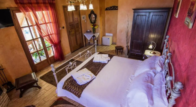 Полулюкс Enthymio Suites