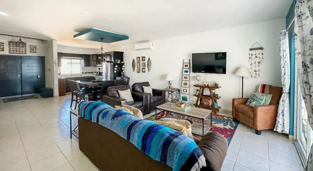 Коттедж Modern 3BR Family Escape