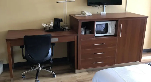 Шестиместный номер Standard Knights Inn Motel