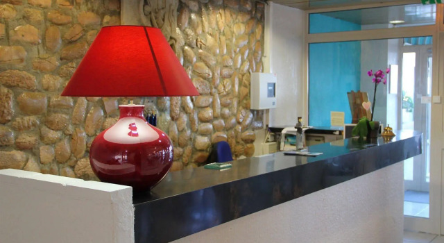 Hotel Saint Georges, Book Hotel Hoteller i Canet-en-Roussillon med pool, Swimmingpool