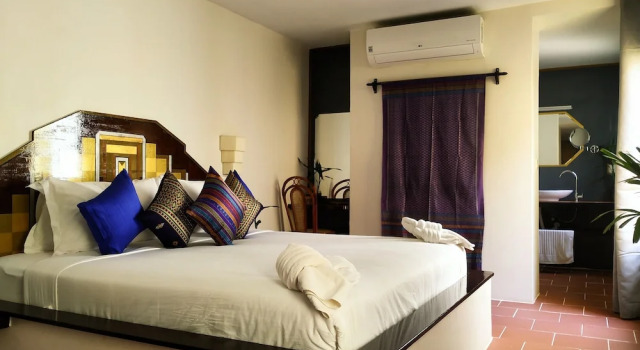 Hotel Old Cinema, Book Hotel Kampot 
