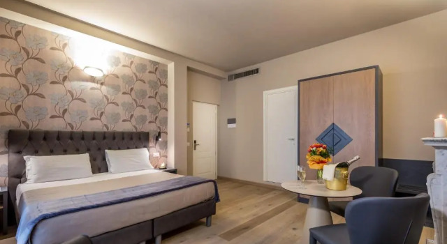 Двухместный номер Deluxe с балконом Florence Old Bridge B&B