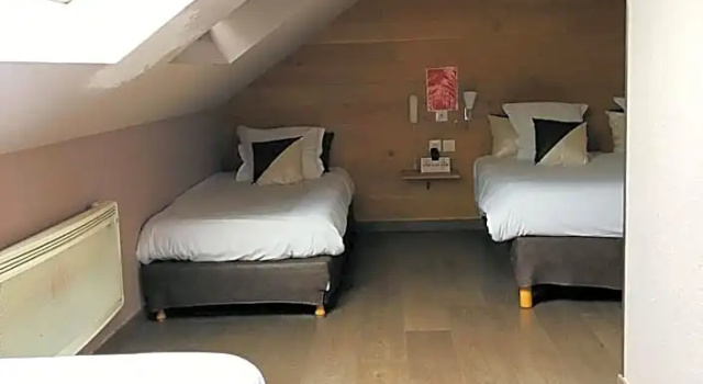 Четырёхместный номер Standard Sure Hotel by Best Western Rennes Chantepie