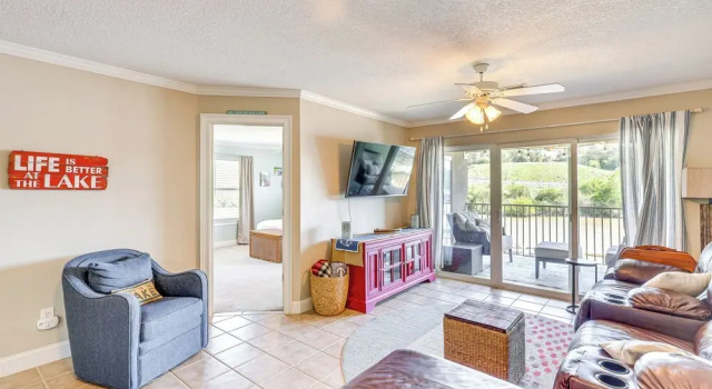 Lake Martin Retreat w/ Deck: 4 Mi to Wind Creek!, Prenota Appartamento Hotel a Alabama con parcheggio, Parcheggio