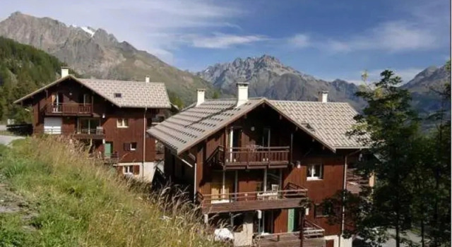 Residence Odalys Les Chalets de Puy Saint Vincent, Забронировать Шале Виллы Овернь-Рона-Альпы, Вилла