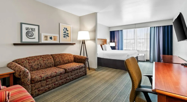 Двухместный люкс Country Inn & Suites by Radisson, Chambersburg, PA