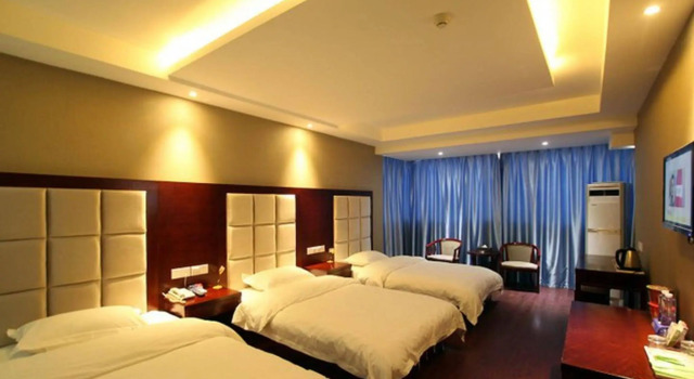 Guilin Hotel Chain Guests 0746