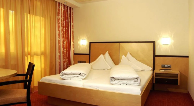 Hotel-Gasthof zur Schönen Aussicht, Prenota Hotel Hotel a Kitzbuhel con pasti, Mezza/completa pensione