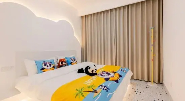 Люкс Panda Youkong Designer Suite Homestay (Chengdu Panda Base)