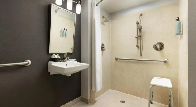 Четырёхместный номер Standard Courtyard by Marriott Atlantic City Beach Block