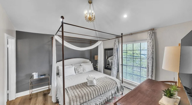 Comfy Apt 4 In Historic Museum District 1 Bedroom Duplex