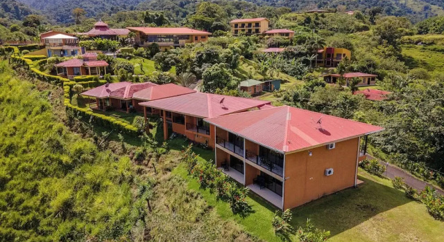Трёхместный полулюкс Hotel Linda Vista