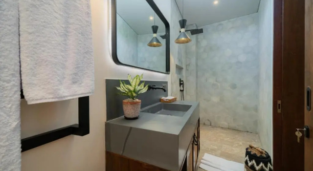 Apartment Seabreeze 2 - Amazing Sunset Penthouse-2bdr with pool-Beachfront, Забронировать Апартаменты/квартира Апартаменты провинции Бали, Апартаменты/квартира