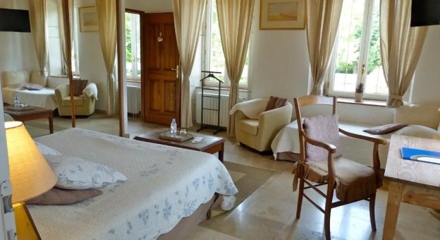 Трёхместный номер Superior Domaine du Manoir