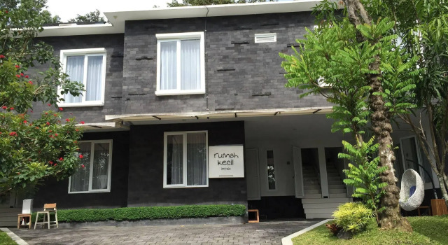 Rumah Kecil Jatirejo, Rezervovat Hotel 3hvězdičkové hotely v Yogyakarta Province, 3*