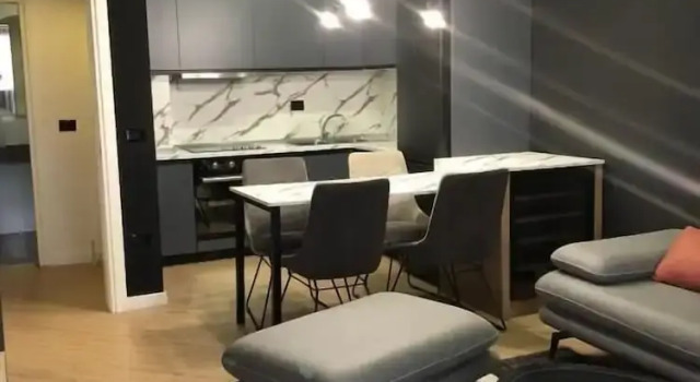 Tirent Apartment Komuna Parisit 1