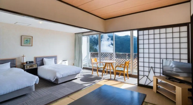 Четырёхместный номер Standard Kirishima Kokusai Hotel