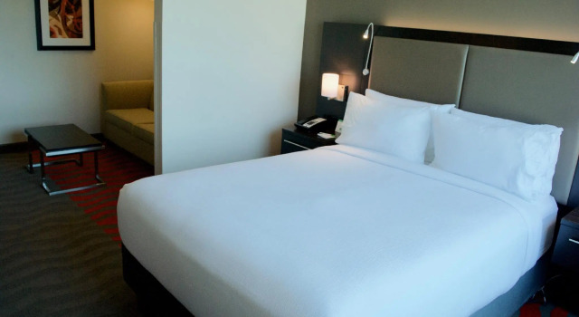 Двухместный люкс Holiday Inn Vancouver Airport Richmond by IHG