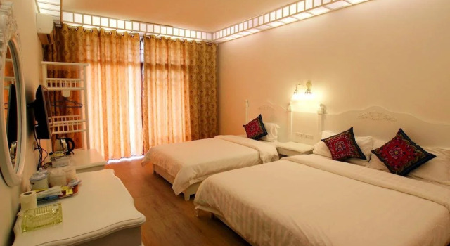 Yangshuo Litte West Street Inn Branch, Prenota Hotel Yangshuo Guangxi