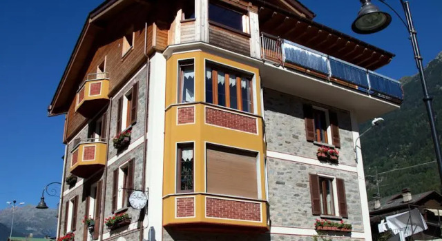 B&B Ca De Sass, Buchen Sie Bed & Breakfast Grosio Veltlin