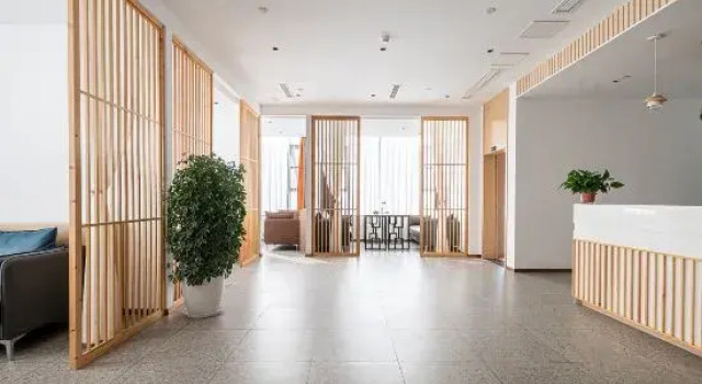 Huayu Light Luxury Hotel, Prenota Hotel Hotel a Sichuan con parcheggio, Parcheggio