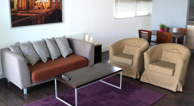 Apartament i balkonem i z widokiem The Kapitani Residence