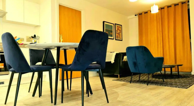 Апартаменты Exquisite, Cosy 2-bed Apartment in Salford