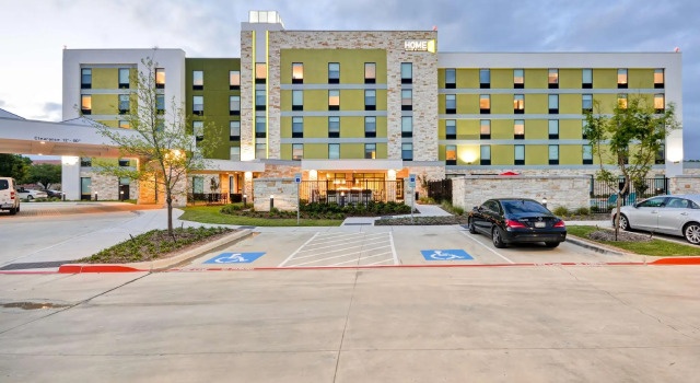 Номер Standard Home2 Suites by Hilton Dallas Addison
