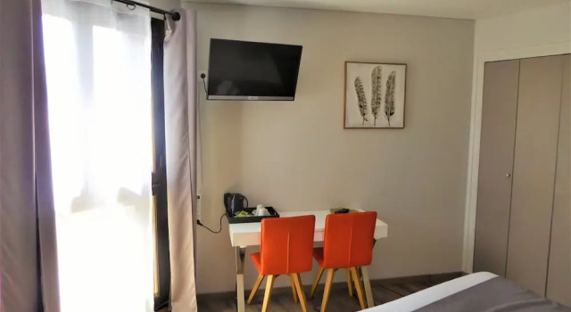 Auberge de la Paillère, Забронировать Хостел Отели Озера Анси с бассейном, Бассейн