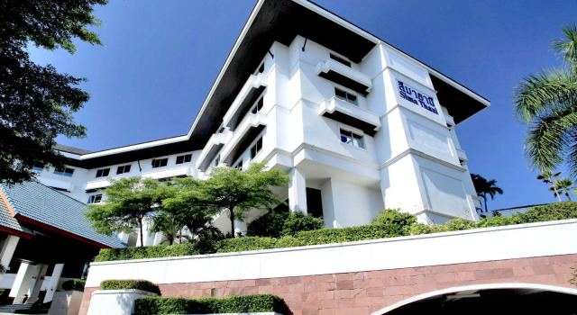 Sima Thani Hotel, Забронировать Отель Накхонратчасима Nakhon Ratchasima Province, рядом с Торговый центр The Mall Korat
