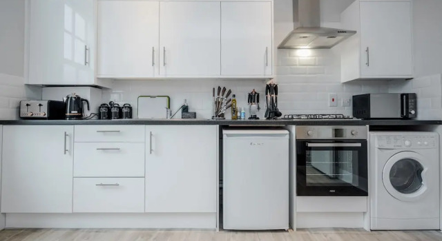 Люкс Stunning 2 Bedroom Duplex Apt in Center of Camden
