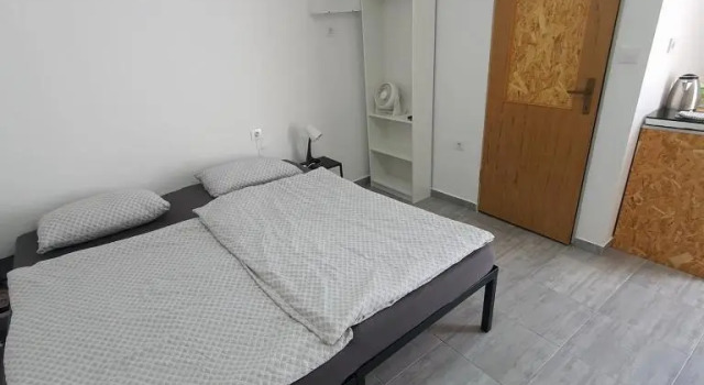 Budget Apartment LeLo Center 4, Rezervovat Apartmán Hotely v Slavonia s parkováním, Parkování