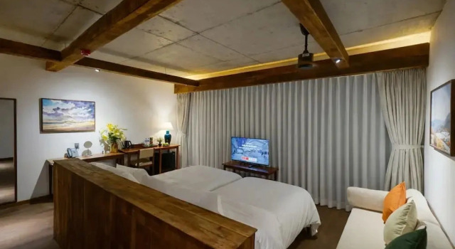 Nexus House Retreat Xuân Thuỷ, Забронировать Отель Хошимин провинция Хошимин, рядом с Небоскреб Landmark 81