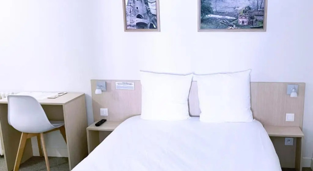 Трёхместный номер Standard Abelha Hôtel Le France