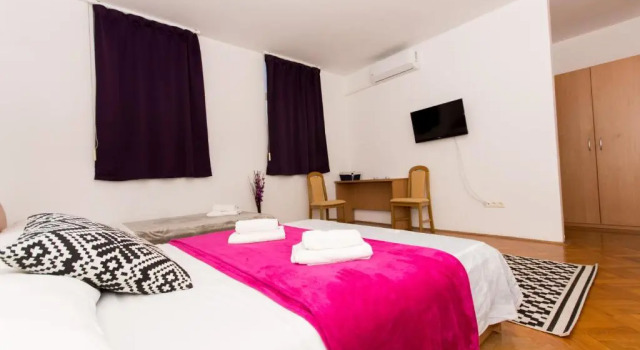 Guest House Mamut, Забронировать Гостевой дом Гостевые дома Каштел-Лукшич, Гостевой дом