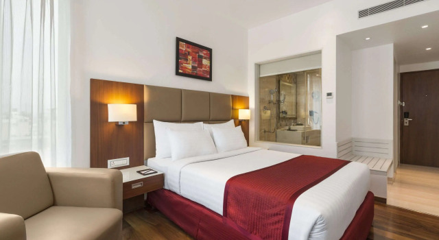 Ramada Encore Domlur Bangalore, Забронировать Отель Индиранагар Бангалор, рядом с Больница Манипал