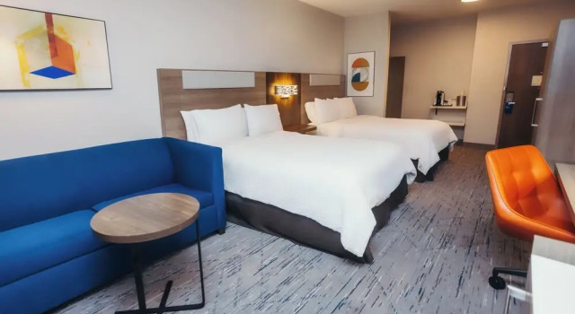 Четырёхместный люкс Holiday Inn Express - Des Moines - Ankeny by IHG