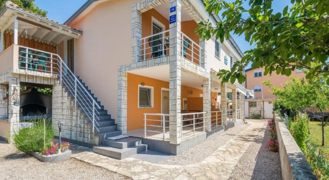 Апартаменты Apartments Horvatic