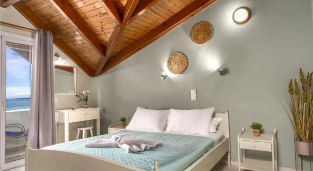 Студия Elenas Seafront Deluxe Studios