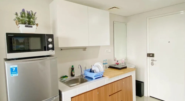 Люкс Cozy Place @ Studio The Breeze Bintaro Plaza Apartment