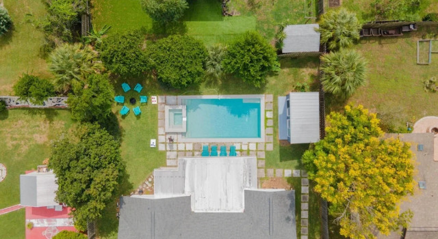 Коттедж Seaside Paradise - Pool Hottub Game Room