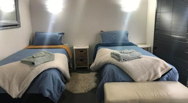 Hibiscus Hideaway - Orewa Holiday Home