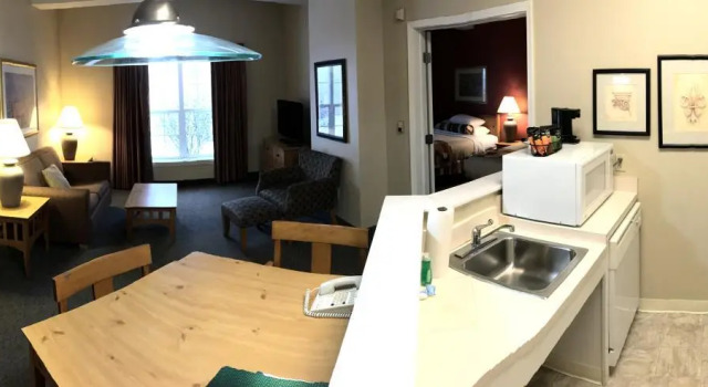 Люкс с 2 комнатами CrestHill Suites SUNY University Albany