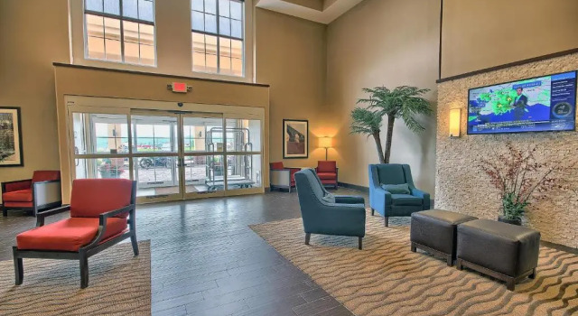 Четырёхместный люкс Executive Comfort Suites Marietta-Parkersburg